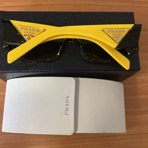 BRAND NEW PRADA LIMITED EDITION SUNGLASSES NEW IN BOX! - Picture 3 of 3